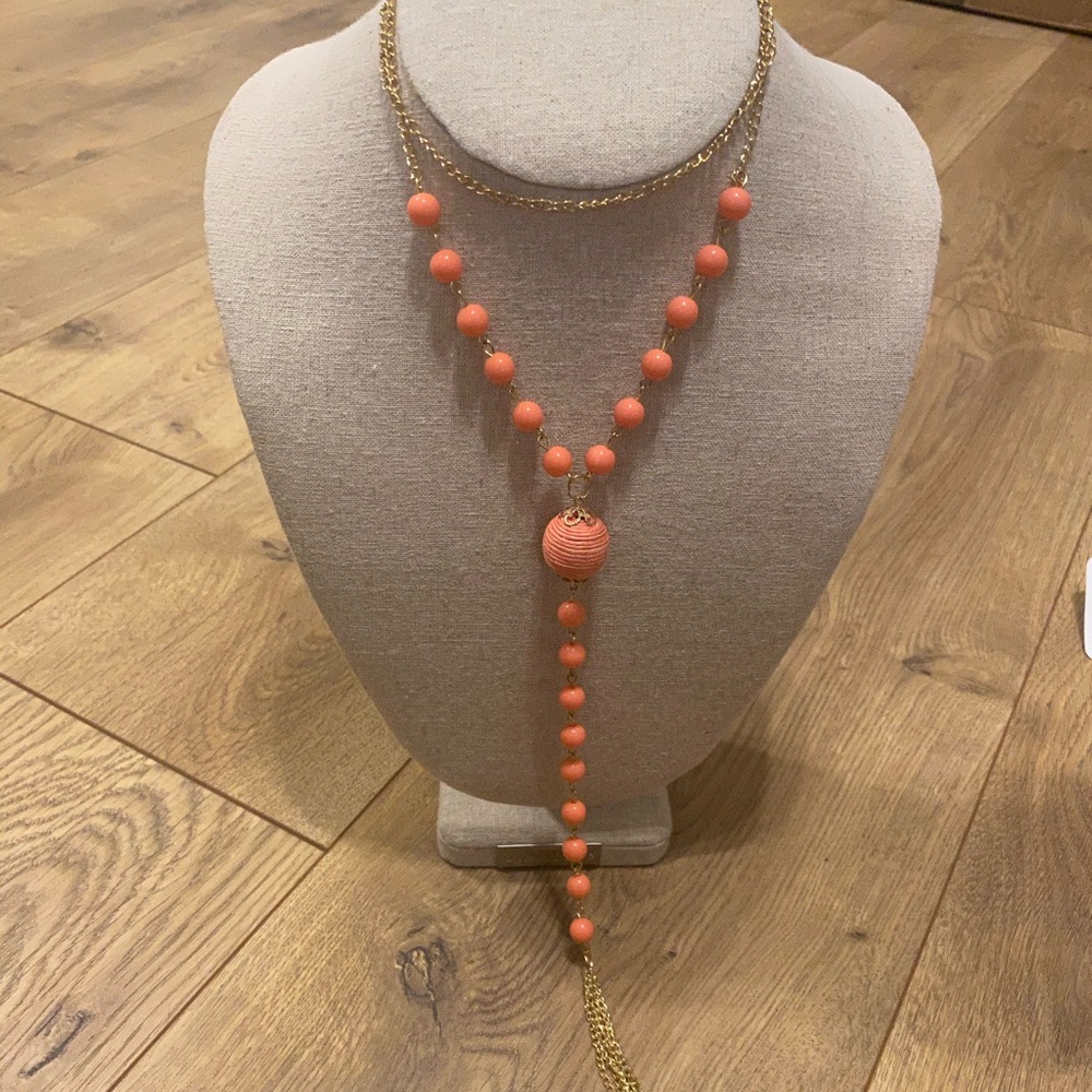 Beaded necklace with gold chain
